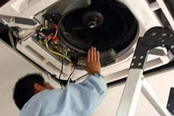 中央空調(diào)出現(xiàn)溫風(fēng)的問(wèn)題