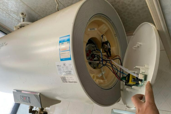 電熱水器顯示11什么原因